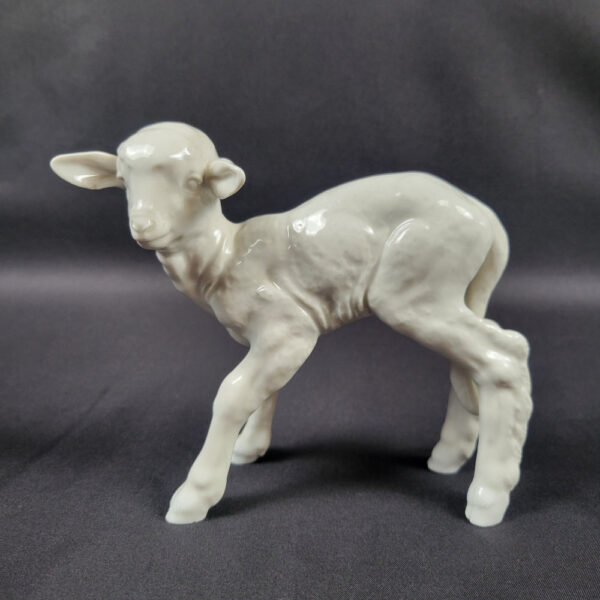 Allach Lamb #107 by Karner (tiny chip)
